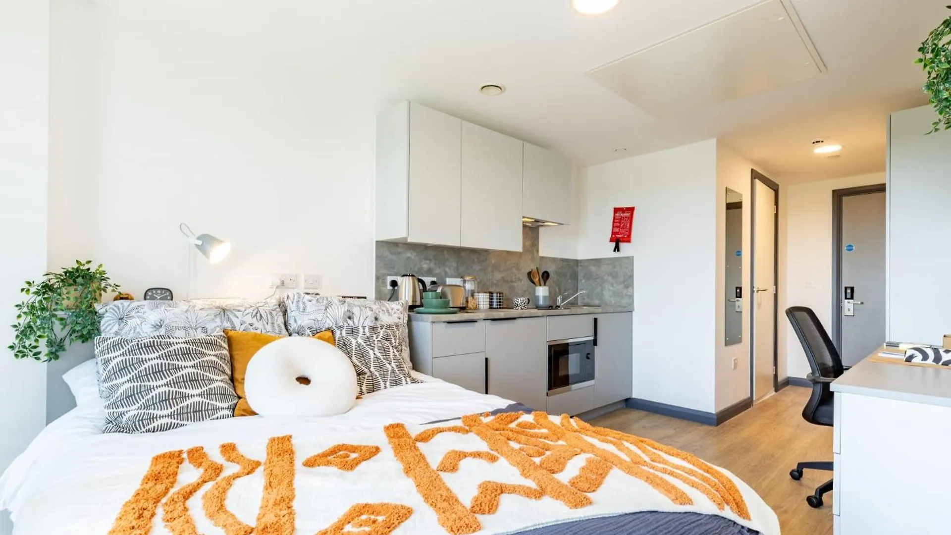 For Student Only Lively Spacious Studios In Winfield Court Nottingham United Kingdom